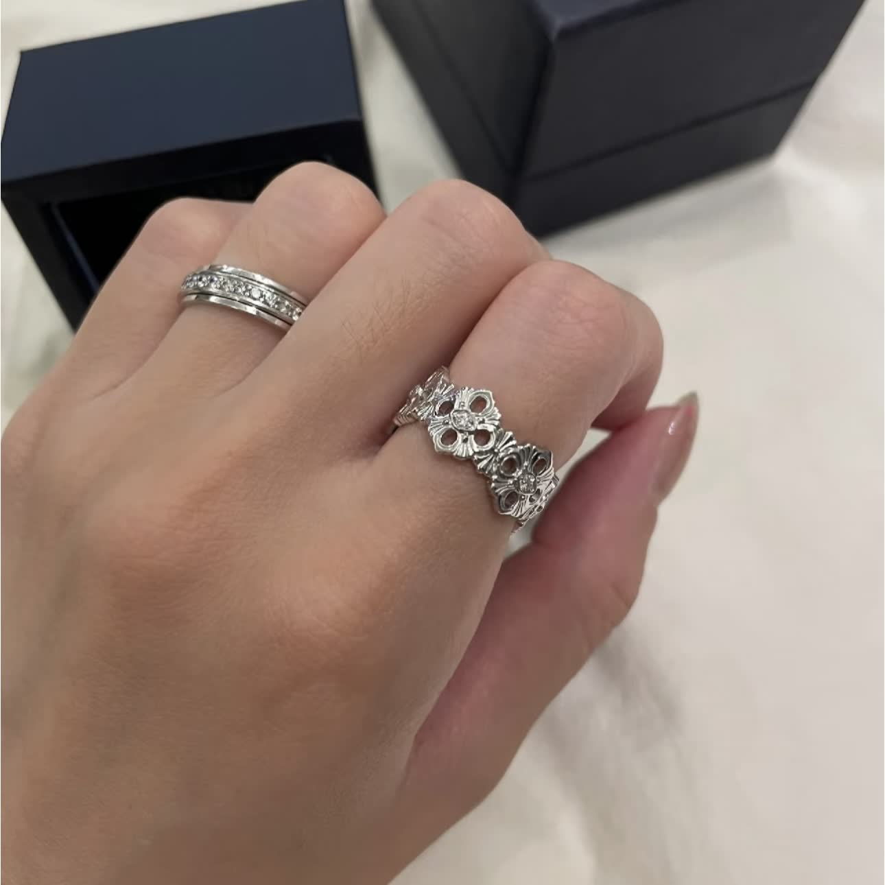 Van Cleef & Arpels Floral Diamond Ring